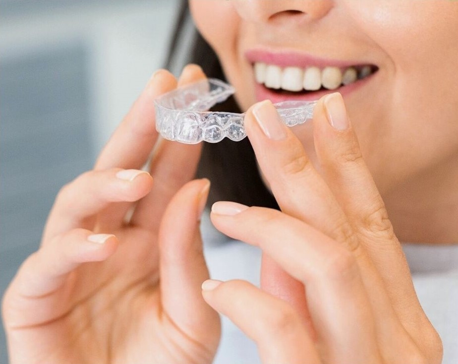 Super Orthodontics Instant Essix Retainers are the perfect choice to protect your orthodontic investment